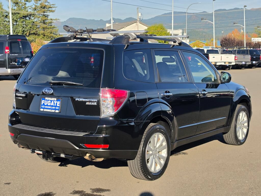 Used 2013 Subaru Forester 2.5X Premium w/ All-Weather Plus Pkg AWD/4WD image 7