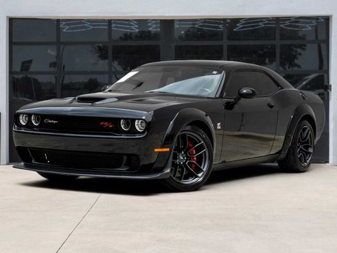Used 2021 Dodge Challenger R/T Scat Pack RWD image 1