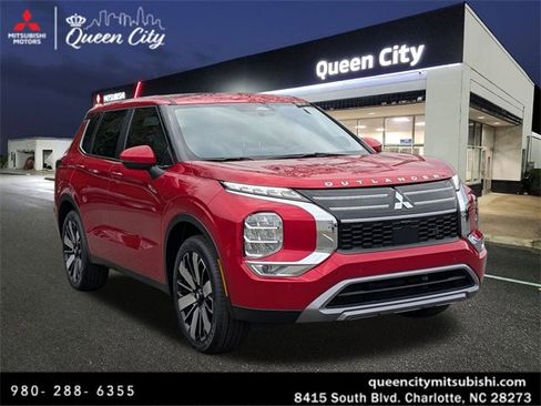 New 2025 Mitsubishi Outlander SE image 1