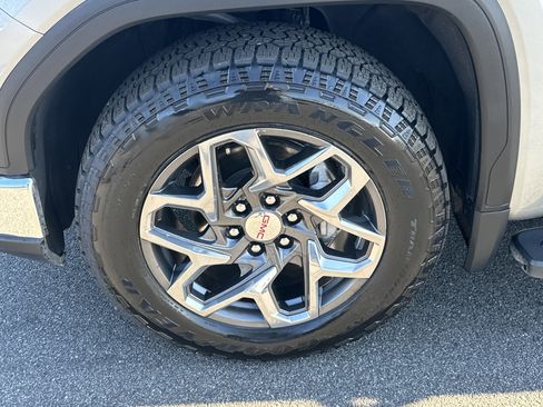 Used 2023 GMC Sierra 1500 SLT w/ SLT Premium Package image 12