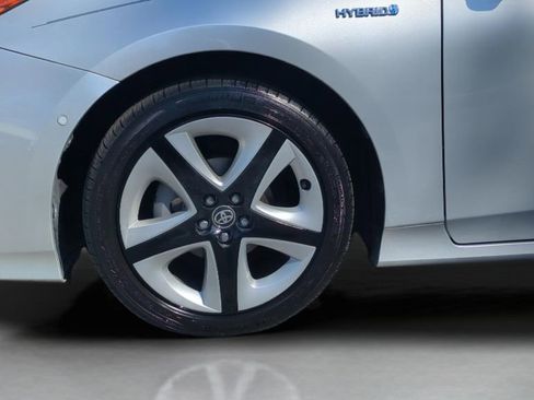 Certified 2016 Toyota Prius Four Touring w/ Premium Convenience Package image 10