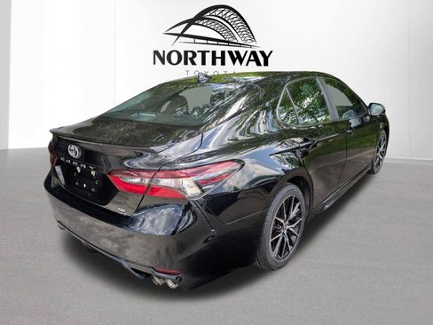 Used 2024 Toyota Camry SE w/ Cold Weather Package AWD/4WD image 3
