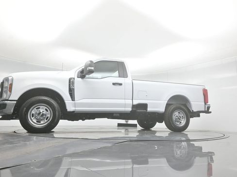 New 2026 Ford F250 XL w/ XL Chrome Package image 7
