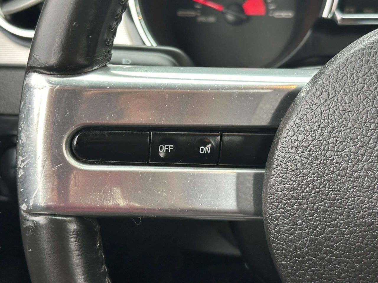 Used 2006 Ford Mustang GT RWD image 19