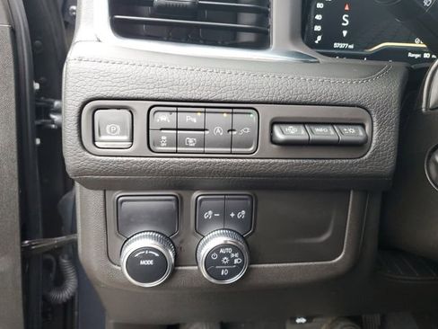 Used 2022 GMC Yukon Denali image 29