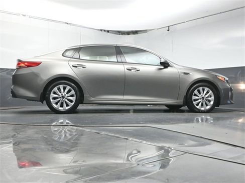Used 2018 Kia Optima EX w/ Technology Package image 40