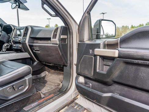 Certified 2018 Ford F150 Raptor w/ Equipment Group 802A Luxury image 11