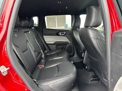 Used 2024 Jeep Compass Limited image 12