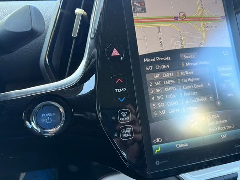 Used 2019 Toyota Prius Prime Premium image 28