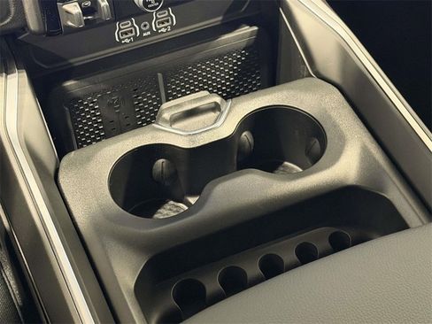 New 2026 RAM 1500 4x4 Crew Cab image 18