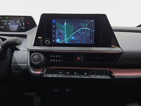 Used 2026 Toyota Prius SE image 21