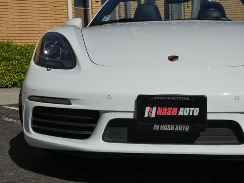 Used 2017 Porsche 718 Boxster S image 18