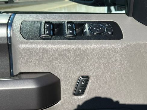 Used 2019 Ford F150 XLT w/ Equipment Group 302A Luxury AWD/4WD image 20