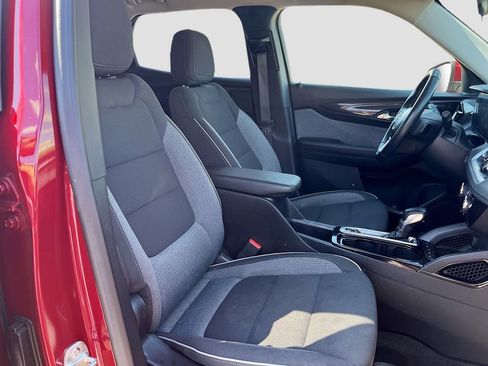 Used 2024 Chevrolet TrailBlazer LT w/ LT Cold Weather Package FWD image 26