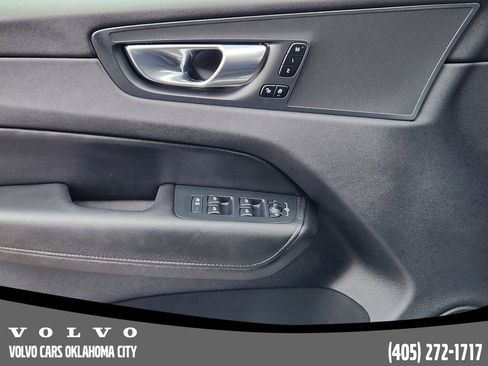 Certified 2025 Volvo XC60 T8 Plus w/ Protection Package Premier image 22