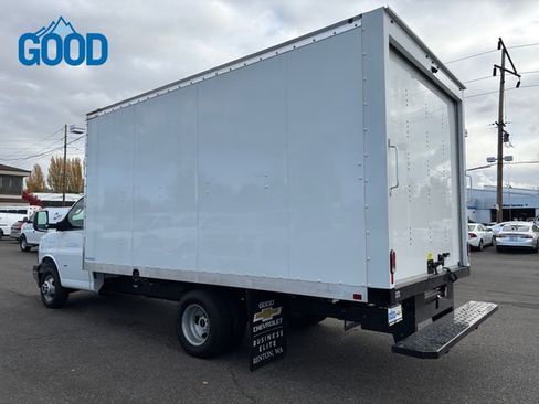 Used 2023 GMC Savana 3500 w/ Power Convenience Package image 16