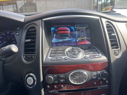 Used 2015 INFINITI QX50 Journey w/ Premium Package image 13