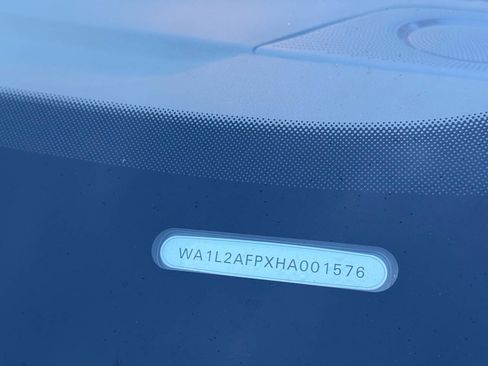 Used 2017 Audi Q5 2.0T Premium Plus w/ Technology Package image 21