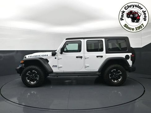 Used 2024 Jeep Wrangler Unlimited Rubicon 4xe w/ Capability Package AWD/4WD image 3