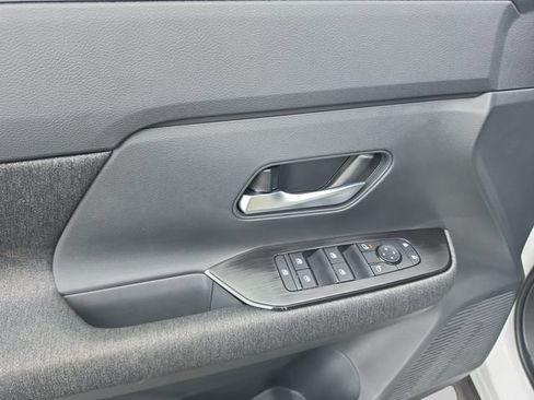 New 2026 Nissan Kicks SV FWD image 11