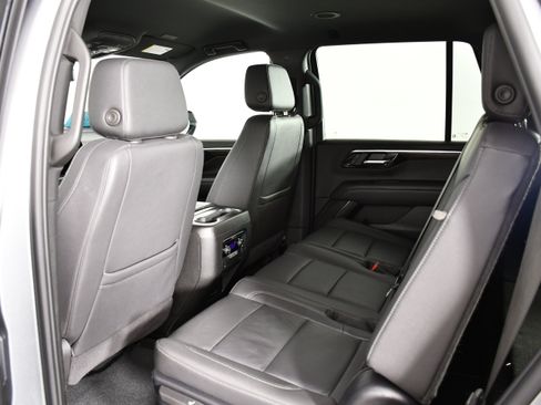 Used 2025 Chevrolet Tahoe Z71 AWD/4WD image 25