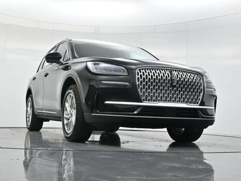 Used 2025 Lincoln Corsair AWD image 46