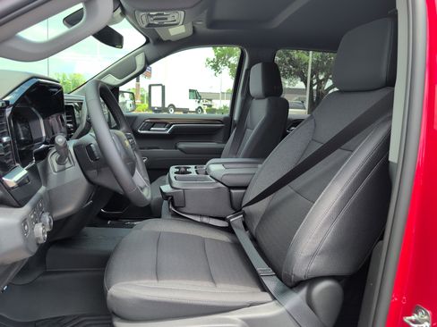 New 2026 Chevrolet Silverado 1500 LT w/ Z71 Off-Road Package AWD/4WD image 13