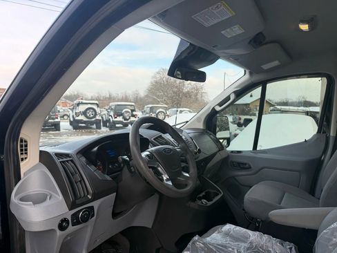 Used 2017 Ford Transit 350 XLT image 11