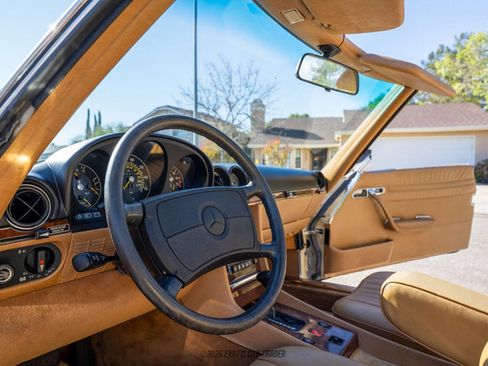 Used 1988 Mercedes-Benz 560 SL image 33