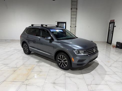Used 2021 Volkswagen Tiguan SE R-Line AWD/4WD image 3