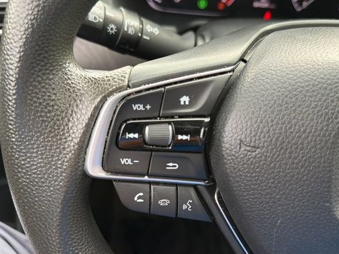 Used 2020 Honda Accord EX image 21