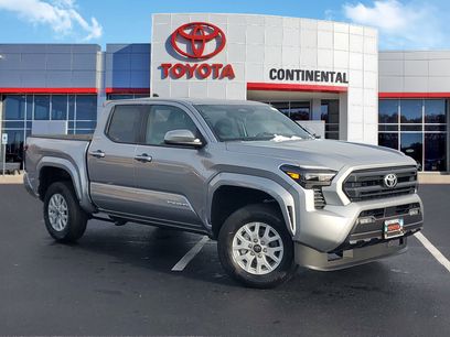 New 2025 Toyota Tacoma SR5