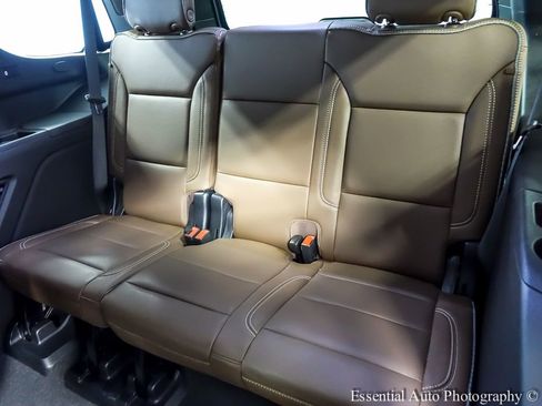 Used 2023 Chevrolet Tahoe High Country AWD/4WD image 12