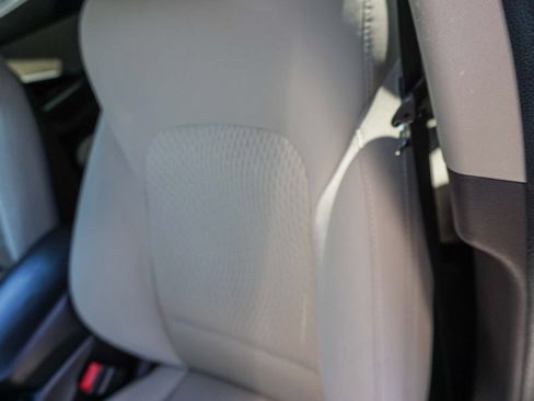 Used 2017 Hyundai Santa Fe Sport FWD image 21