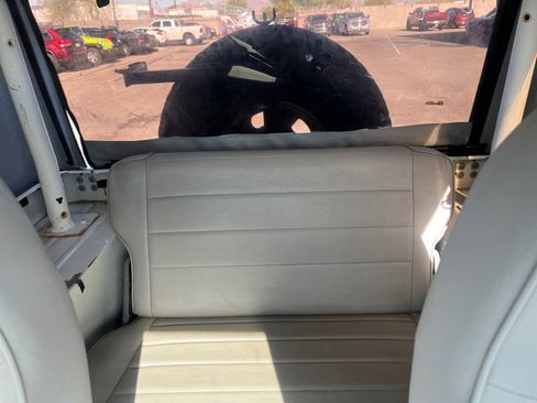 Used 1989 Jeep Wrangler Laredo image 11