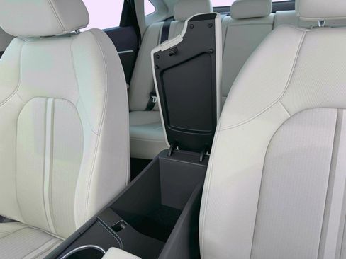 Certified 2025 Hyundai Sonata SEL image 18