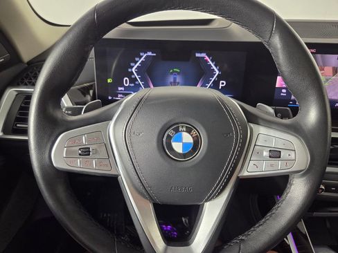 Used 2025 BMW X7 xDrive40i w/ Premium Package AWD/4WD image 15