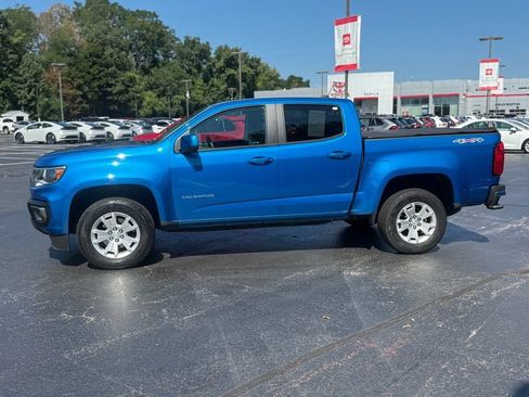 Used 2021 Chevrolet Colorado LT w/ LT Convenience Package AWD/4WD image 3