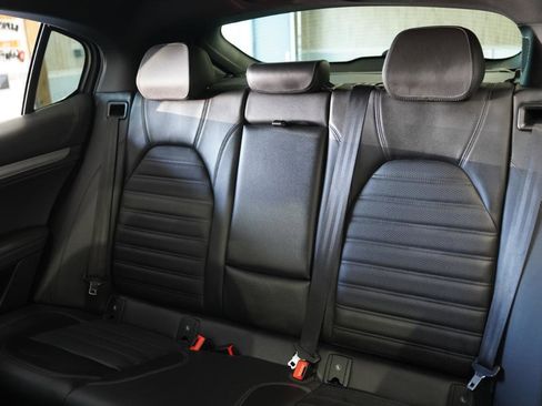 Used 2021 Alfa Romeo Stelvio Ti Sport image 33