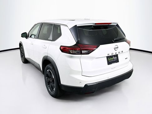Used 2025 Nissan Rogue SV image 5