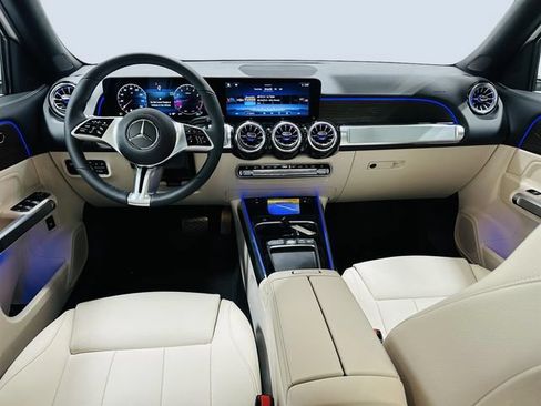 Used 2026 Mercedes-Benz GLB 250 4MATIC image 6
