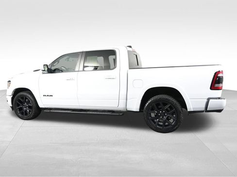 Used 2020 RAM 1500 Laramie AWD/4WD image 3