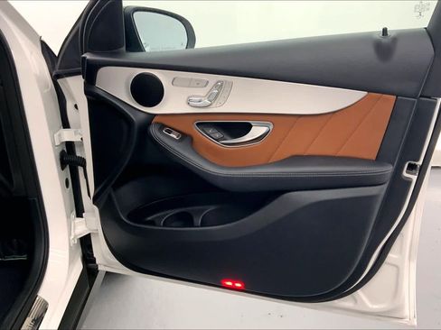 Certified 2021 Mercedes-Benz GLC 300 image 9
