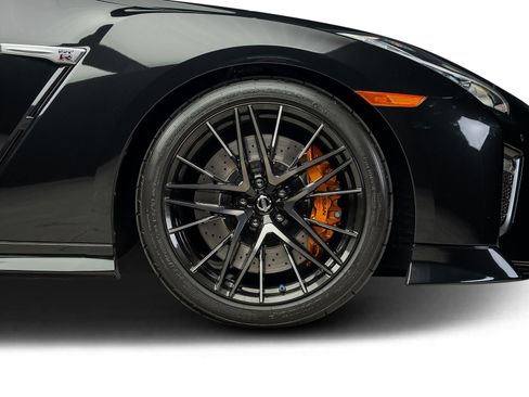 Used 2021 Nissan GT-R Premium AWD/4WD image 28
