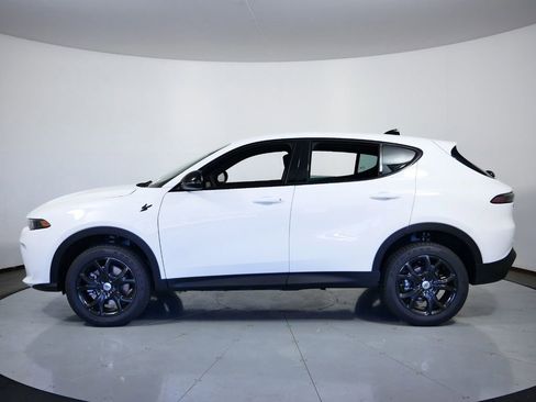 Used 2024 Dodge Hornet GT w/ GT Blacktop Package image 18