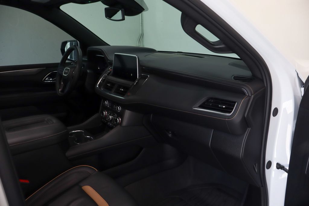 Used 2024 GMC Yukon AT4 w/ Technology Package AWD/4WD image 48