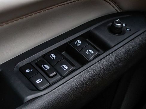 Used 2025 Jeep Compass Limited AWD/4WD image 10