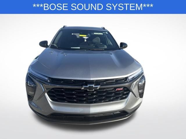 Used 2025 Chevrolet Trax RS w/ Sunroof Package FWD image 9