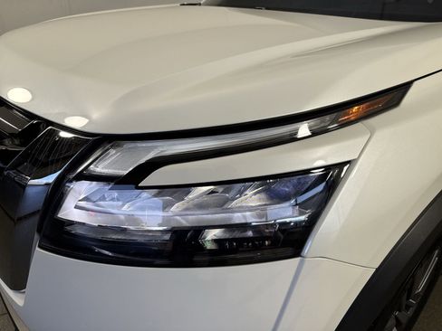 Certified 2023 Nissan Pathfinder SV image 31