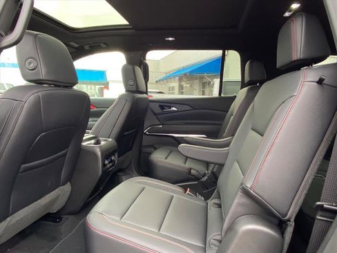 New 2026 Chevrolet Traverse Z71 w/ Driver Confidence Package image 18